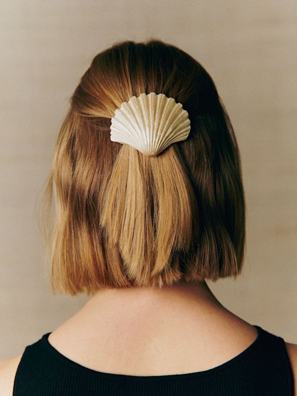 NWT Sezane Lazare Shell Hair Clip Cream mother of pearl pearly